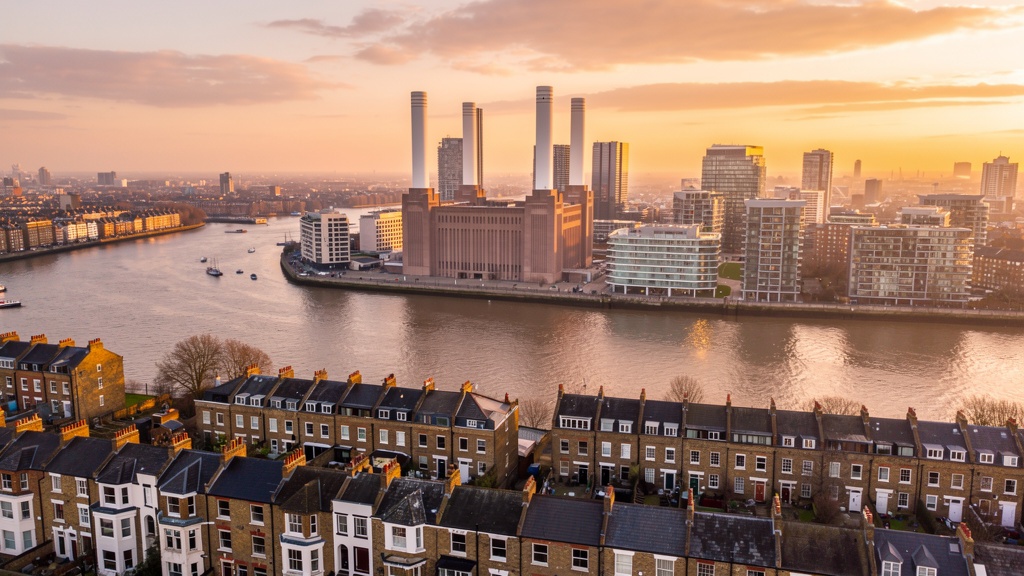 Aerial view of Battersea skyline and the Thames, showing the area covered by Battersea Surveyors